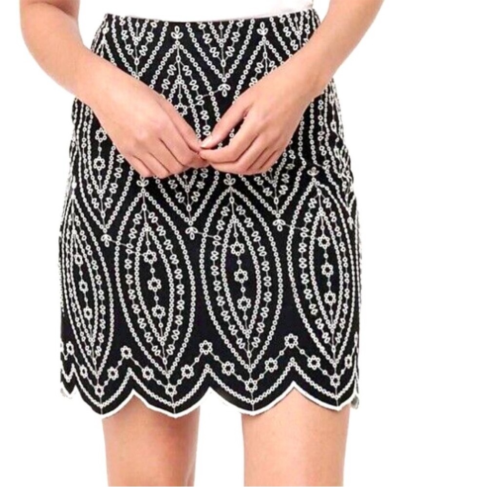 Ann Taylor LOFT Embroidered Scalloped Shift Skirt
